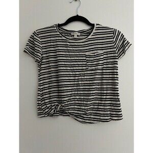 Girls Crown of Hearts Black and White Striped Round Neck T-Shirt Size Medium
